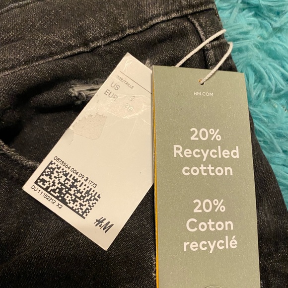 H&M High Waisted Shorts NWT - Picture 3 of 4